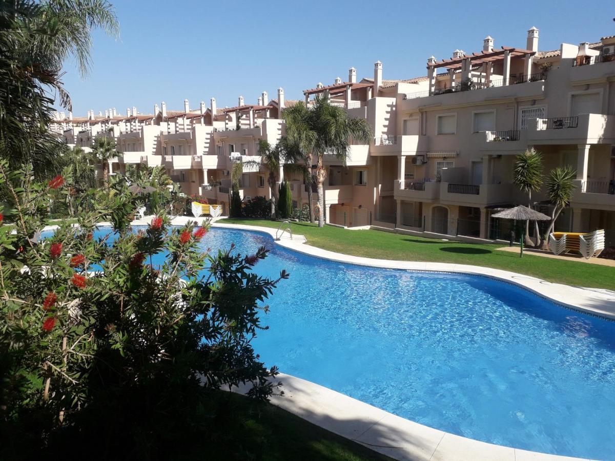 Duquesa Fairways, A Spacious Apartment With Fabulous Views And Facilities Manilva Exteriör bild
