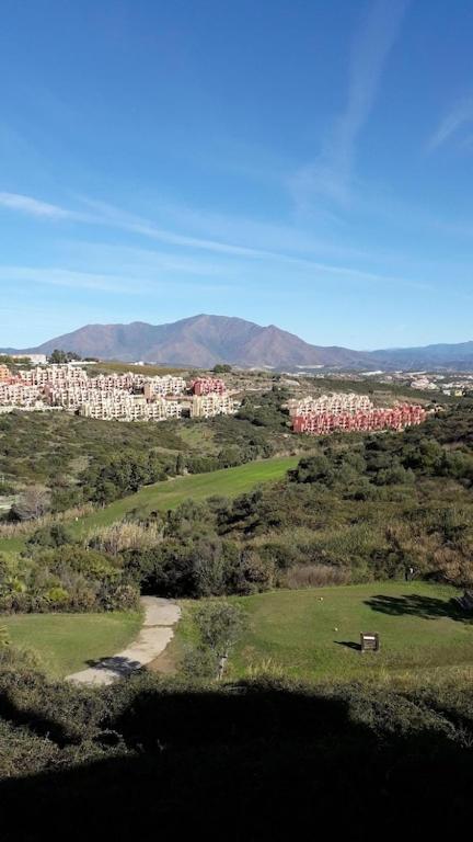 Duquesa Fairways, A Spacious Apartment With Fabulous Views And Facilities Manilva Exteriör bild