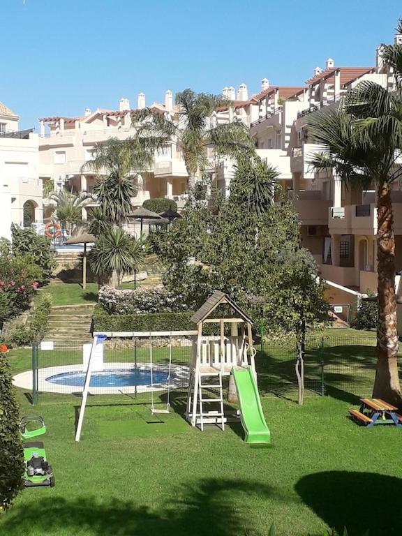 Duquesa Fairways, A Spacious Apartment With Fabulous Views And Facilities Manilva Exteriör bild